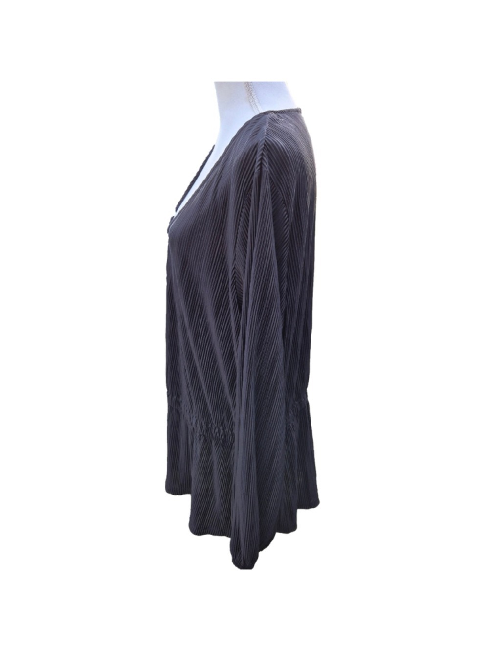 Women's Lane Bryant Pleated Blouse Black Size 22/24 - Picture 2 of 8